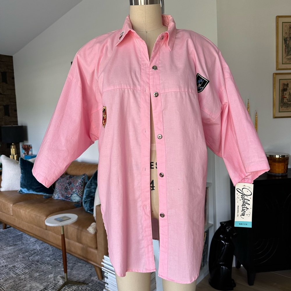NWT’s Vintage 80’s Bubblegum Pink Button-Up Shirt with Patches - Picture 3 of 16